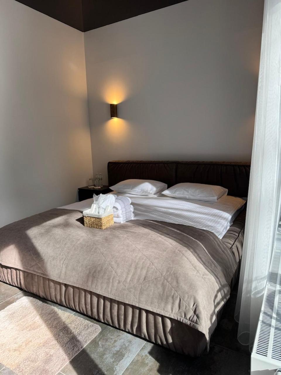 Otel Sosnovel *